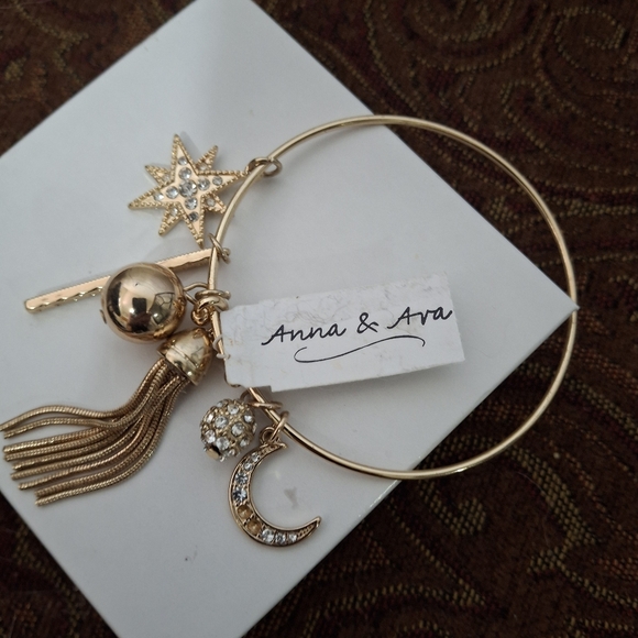 New Anna & Ava Gold Rhinestone Celestial Bracelet. - Picture 10 of 12